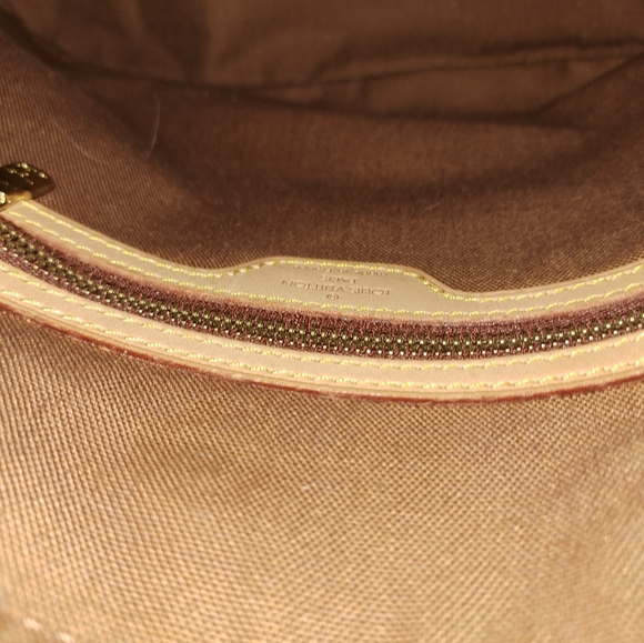 LV Special Edition Bag - Picture 13 of 14